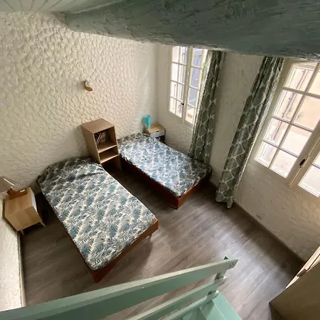 Holiday home La Palmette , Nouveau ! Climatisee Et Wifi